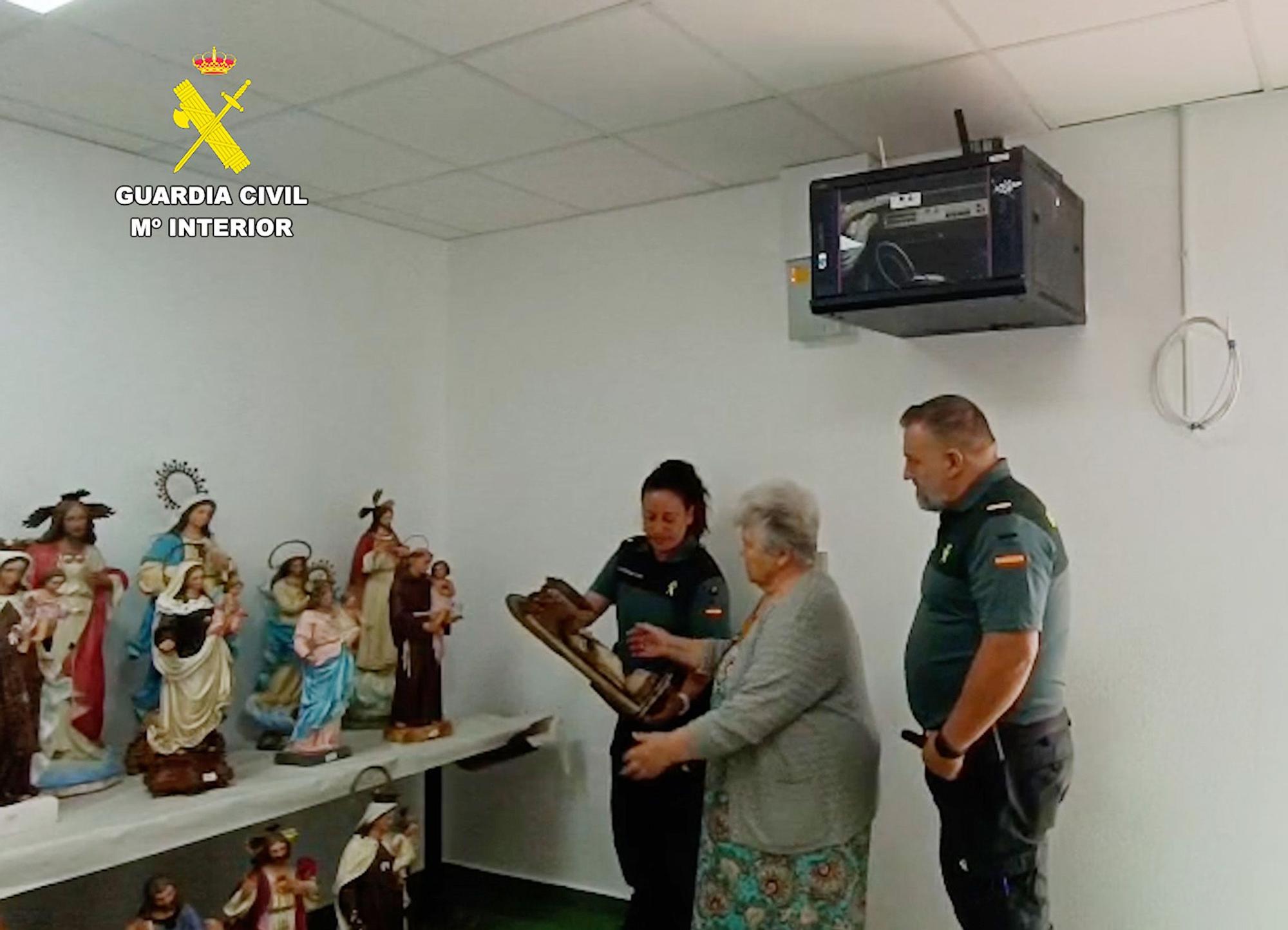 Imágenes robadas en cementerios de Orihuela y Murcia recuperadas por la Guardia Civil