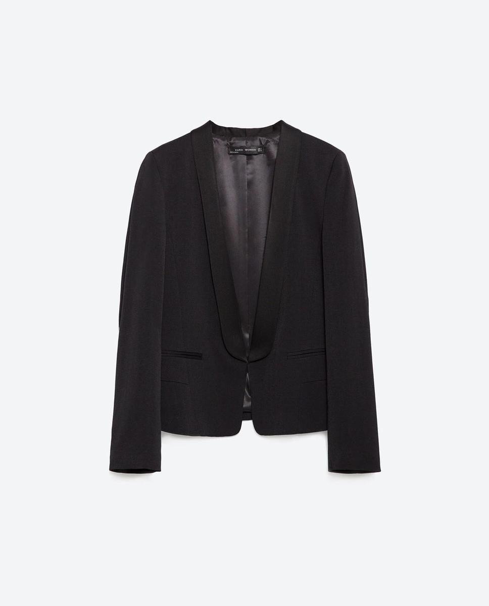 Cena de empresa: Blazer de Zara tipo esmoquin 59,95 €