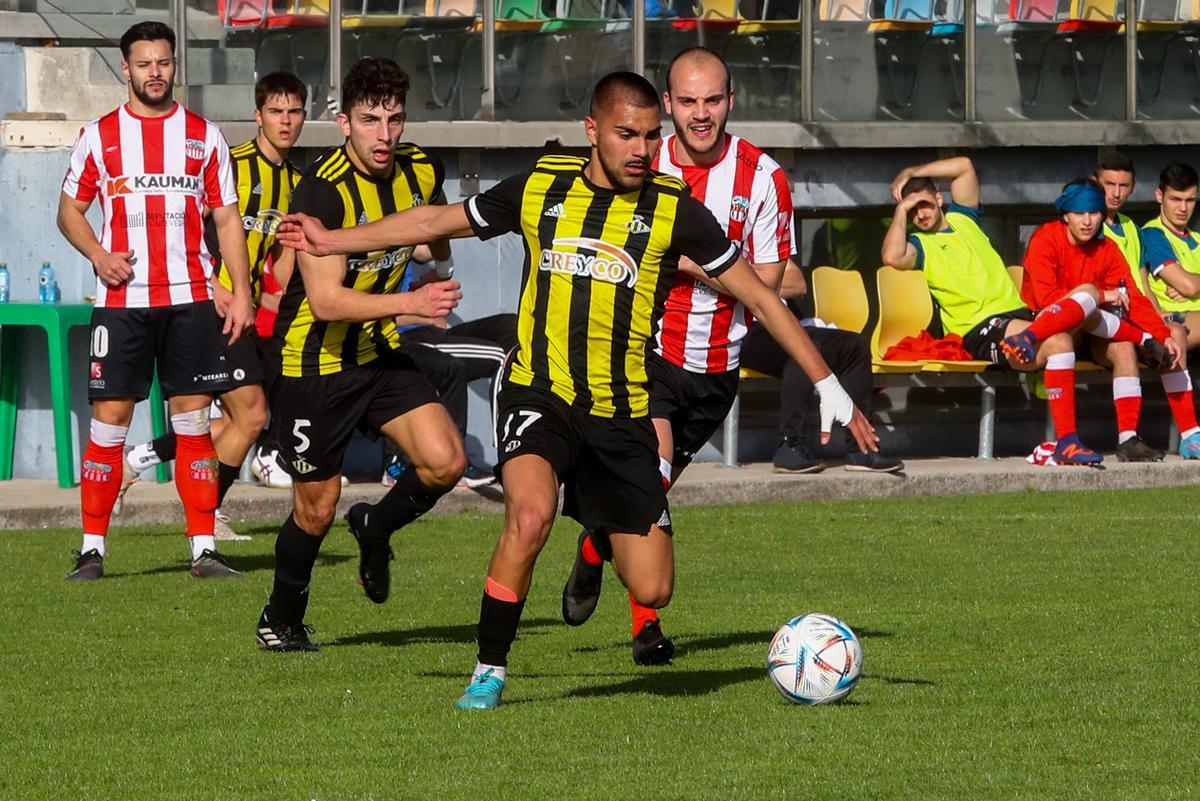 Facu fue uno de los jugadores aurinegros más incisivos.