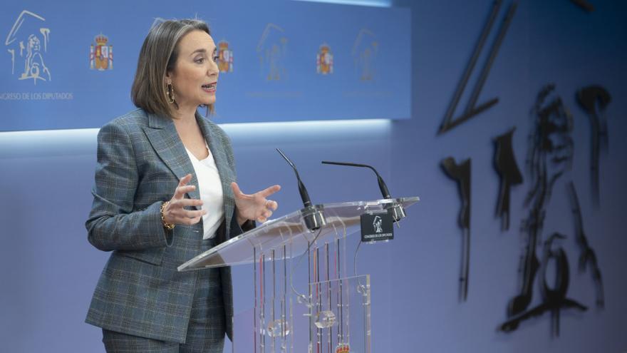 La portavoz del PP en el Congreso, Cuca Gamarra, durante una rueda de prensa posterior a la reunión de la Junta de Portavoces, en el Congreso de los Diputados.