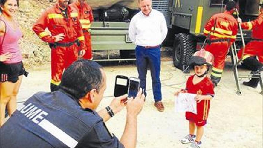 Aluvión de &quot;gracias&quot; a los bomberos