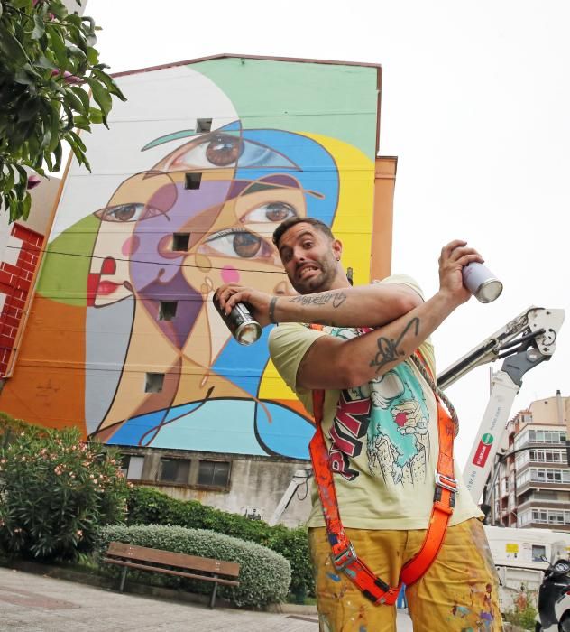 Murales en Vigo | Un lienzo cubista cierra la tercera edición de la medianeras de Vigo