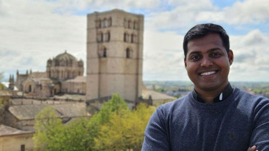 El sacerdote de La India Ajai Agustine que ha estado en Fermoselle, Benavente y ahora en Toro. | CEDIDA