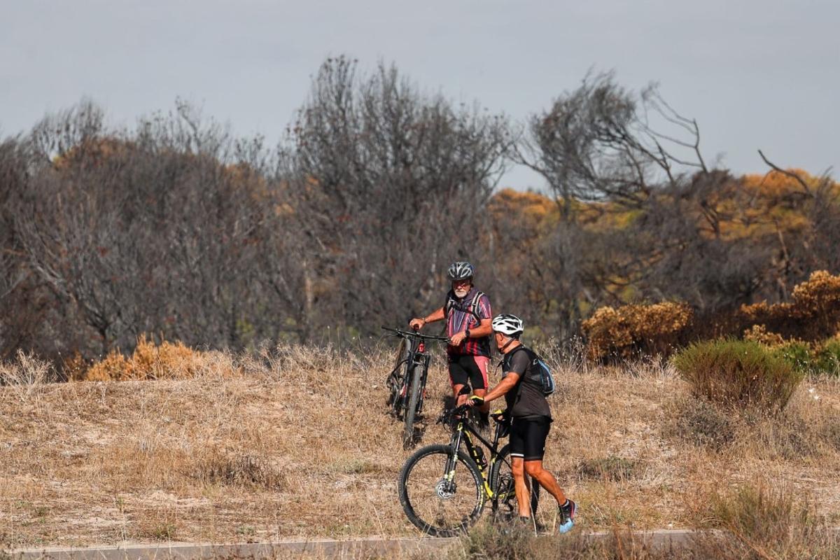 La ruta de los ciclistas se ha tornado gris