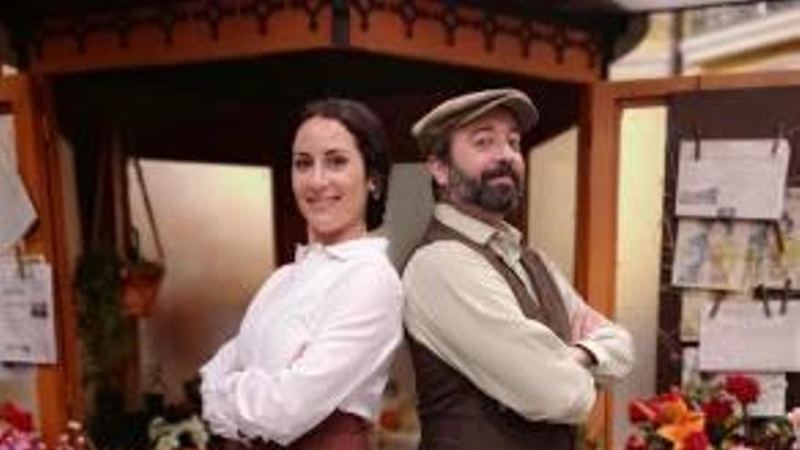 Lolita (Rebeca Alemany) y Jacinto (Jona García), en el plató de la serie.