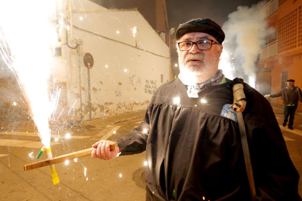 Instante de la Passejà de Sant Onofre celebrada el sábado por la noche en Quart de Poblet.