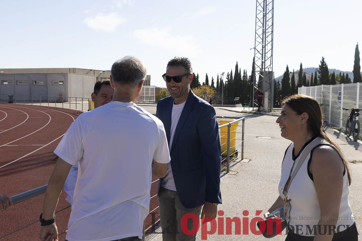 Abel Antón visitaba la Escuela Municipal de Atletismo de Caravaca