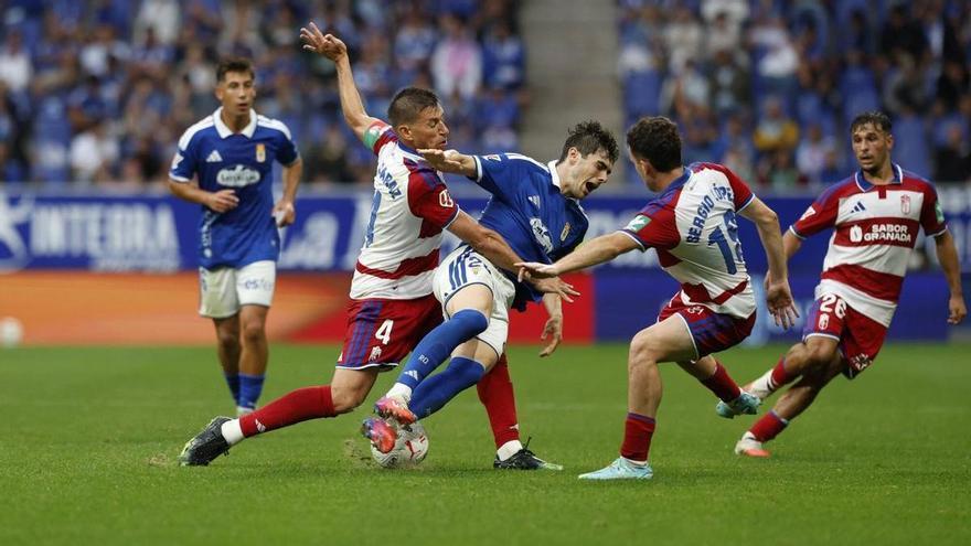 Un Oviedo con más colmillo: el once de Calero para buscar la primera victoria