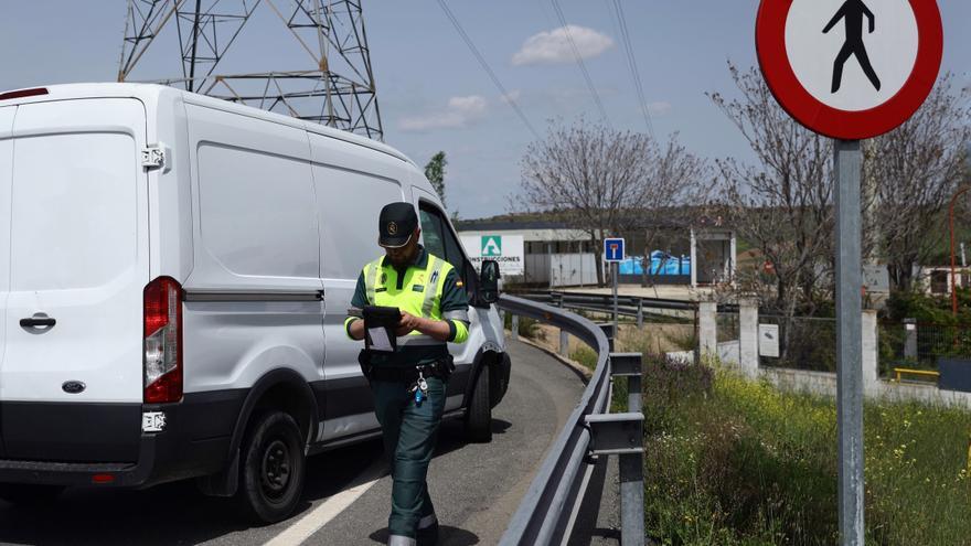 La DGT aumenta el control a camiones y autobuses en Andalucía