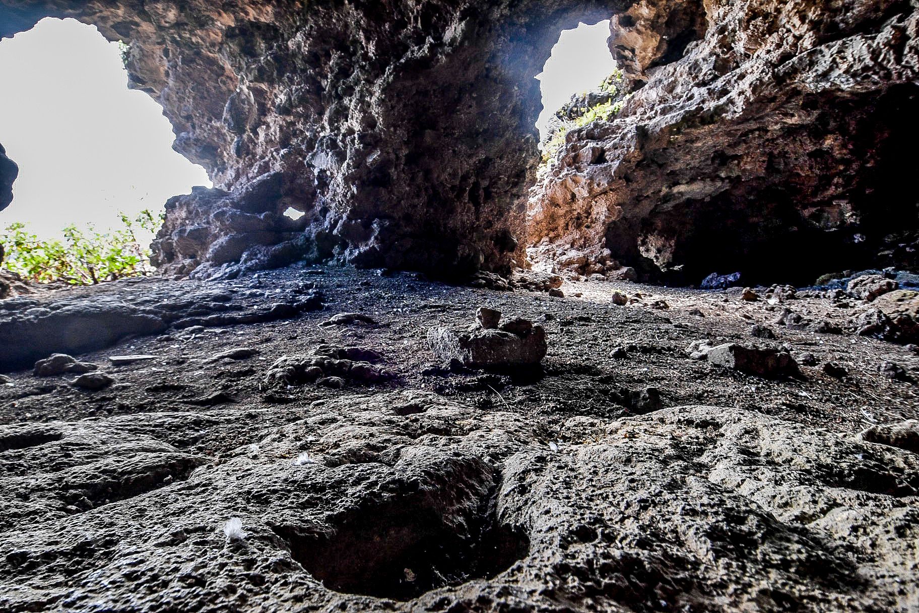 El anunciado proyecto de un centro de interpretación está cogiendo polvo desde hace años en algún cajón, al igual que la campaña de exploración. Y lo último han sido unos desprendimientos, que obligaron desde octubre a cerrar el paso a la zona, y que no han hecho más que castigar a un Bien de Interés Cultual (BIC) declarado en 2009. La Montañeta, en Moya.