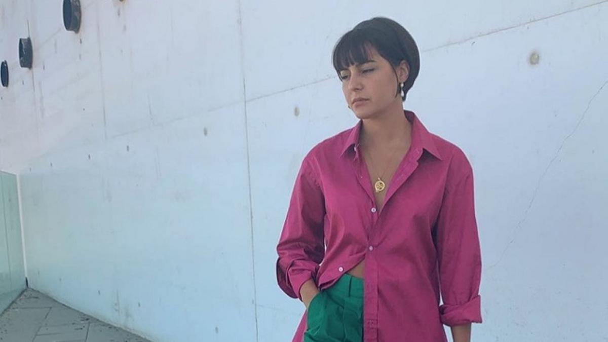 Camisa rosa + pantalón verde, la inesperada combinación de María Bernad que  ha resultado ser 'lookazo' - Woman