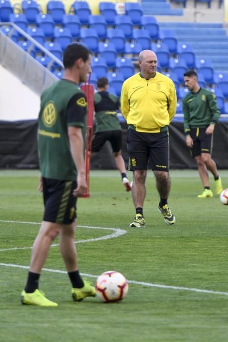 DEPORTES 05-03-19  LAS PALMAS DE GRAN CANARIA.  Primer entrenamiento de Pepe Mel. FOTOS: JUAN CASTRO