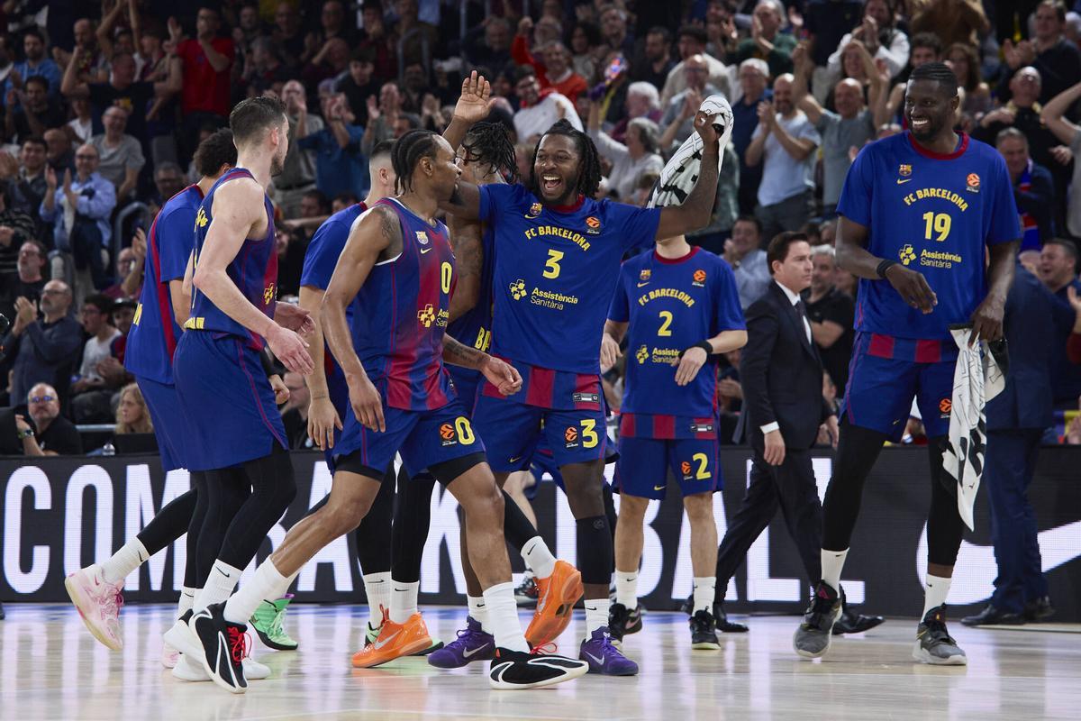 Sus compañeros alucinaron con su actuación ante Baskonia