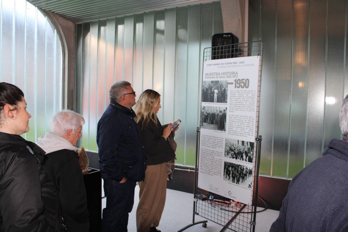Presentación Exposición Coro Minero de Turón en el pozo San José