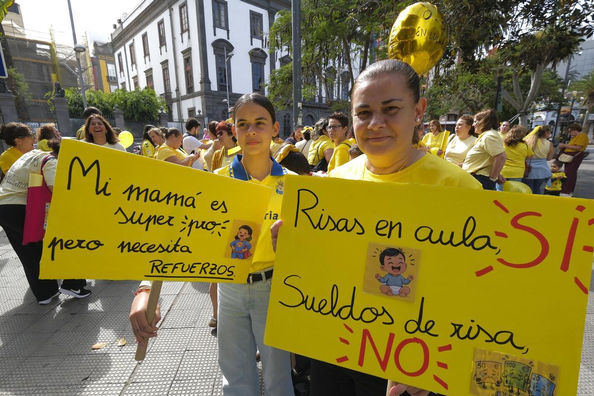 Concentración de trabajadoras de centros de educación infantil (0 a 3 años), en el parque San Telmo