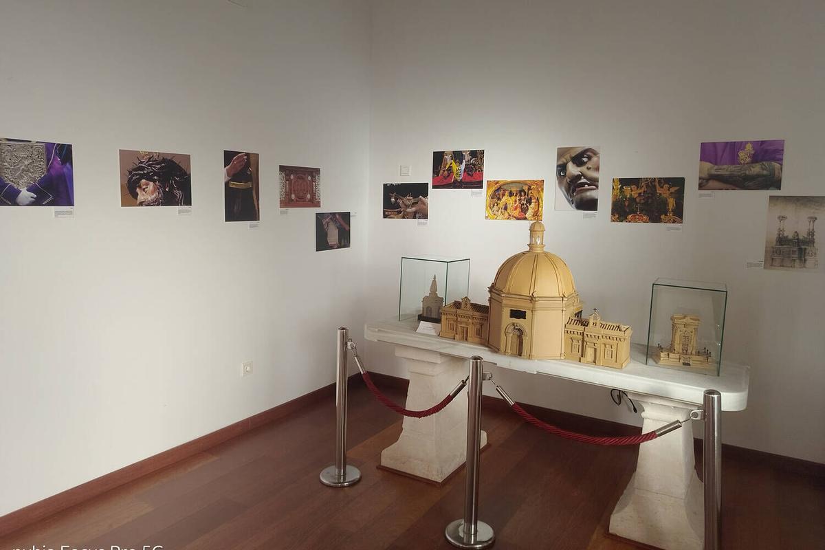 Exposición fotográfica 'Detalles de Pasión', en el Cementerio de San Miguel