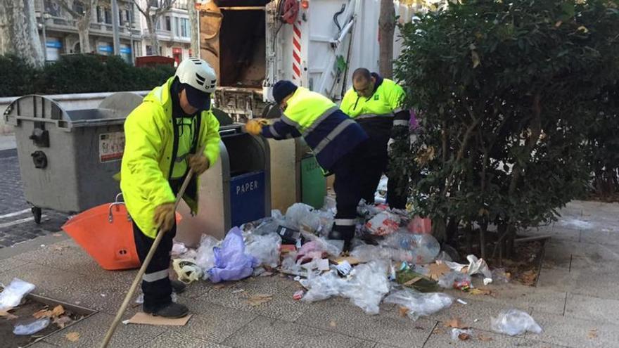 Recollida d&#039;escombraries a Figueres.