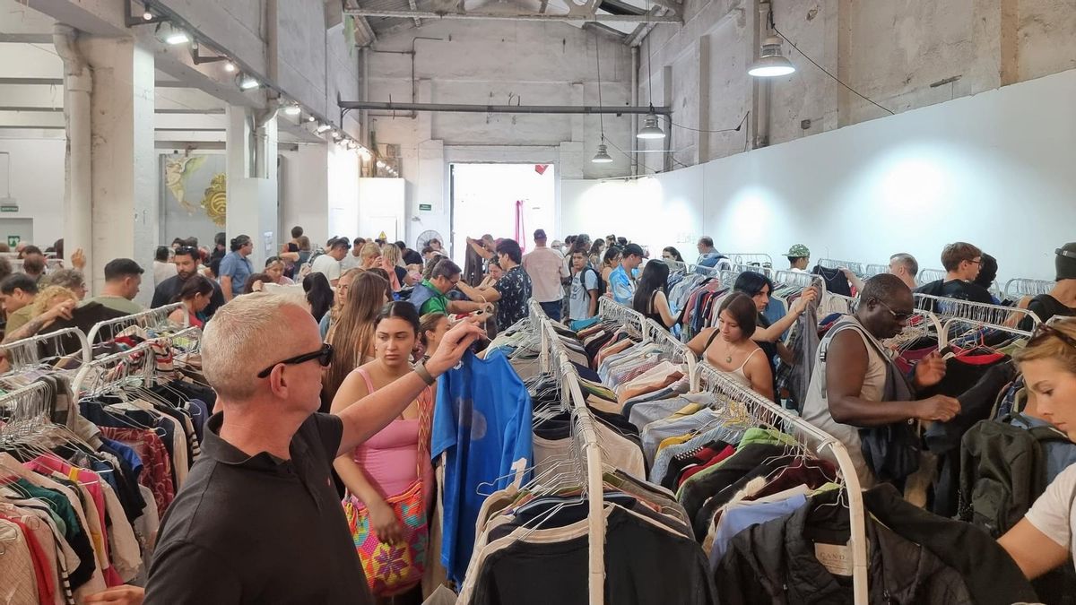 7 horas de descuentos de marca y una rave del vintage: Barcelona se convierte en el paraíso del ‘shopping’