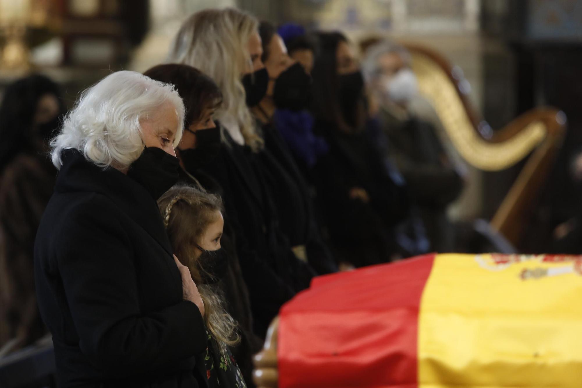 Oviedo despide al banquero Ignacio Herrero Álvarez en un emotivo funeral