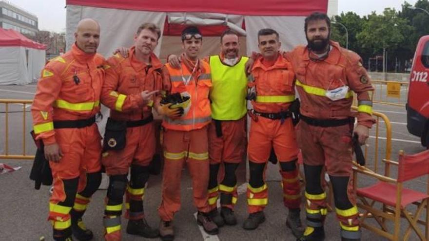 Els equips de bombers de Gandia en la trobada.