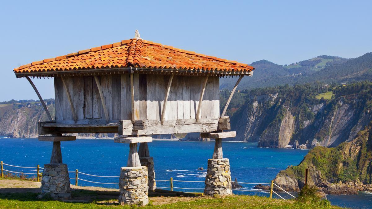 Canero, el pueblo marinero asturiano donde nació la científica española más importante de la historia