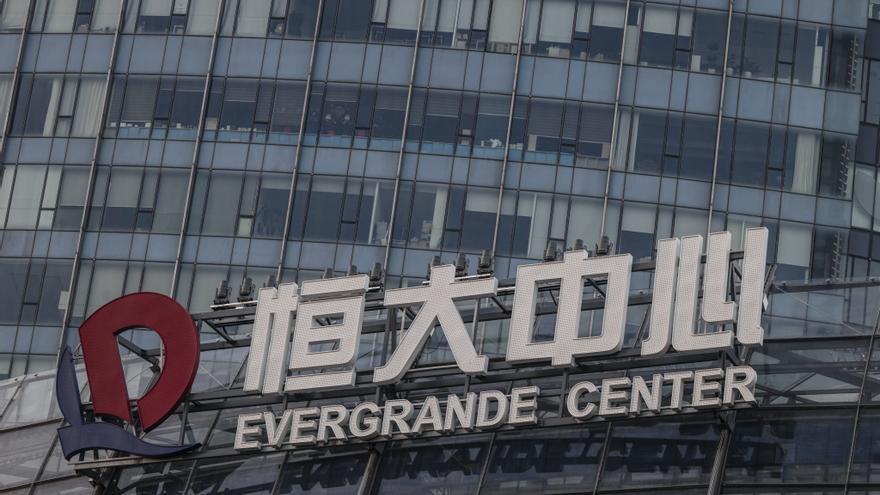 Evergrande suspende la cotización de sus acciones tras el presunto arresto domiciliario de su presidente