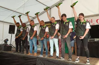 Jorge Vargas, campeón de escanciadores en Lugones, reivindica su profesión, que "ya se valora"