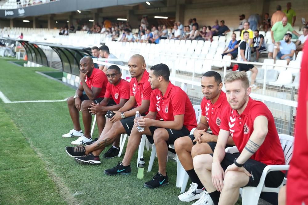 El FC Cartagena da por bueno el empate