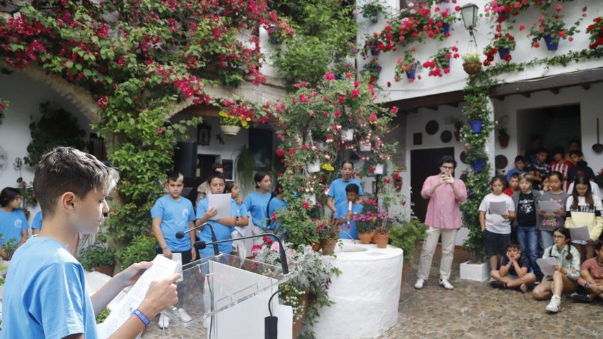 Patios, hospitales o institutos, cualquier sitio es bueno para celebrar en Córdoba el Día del Libro