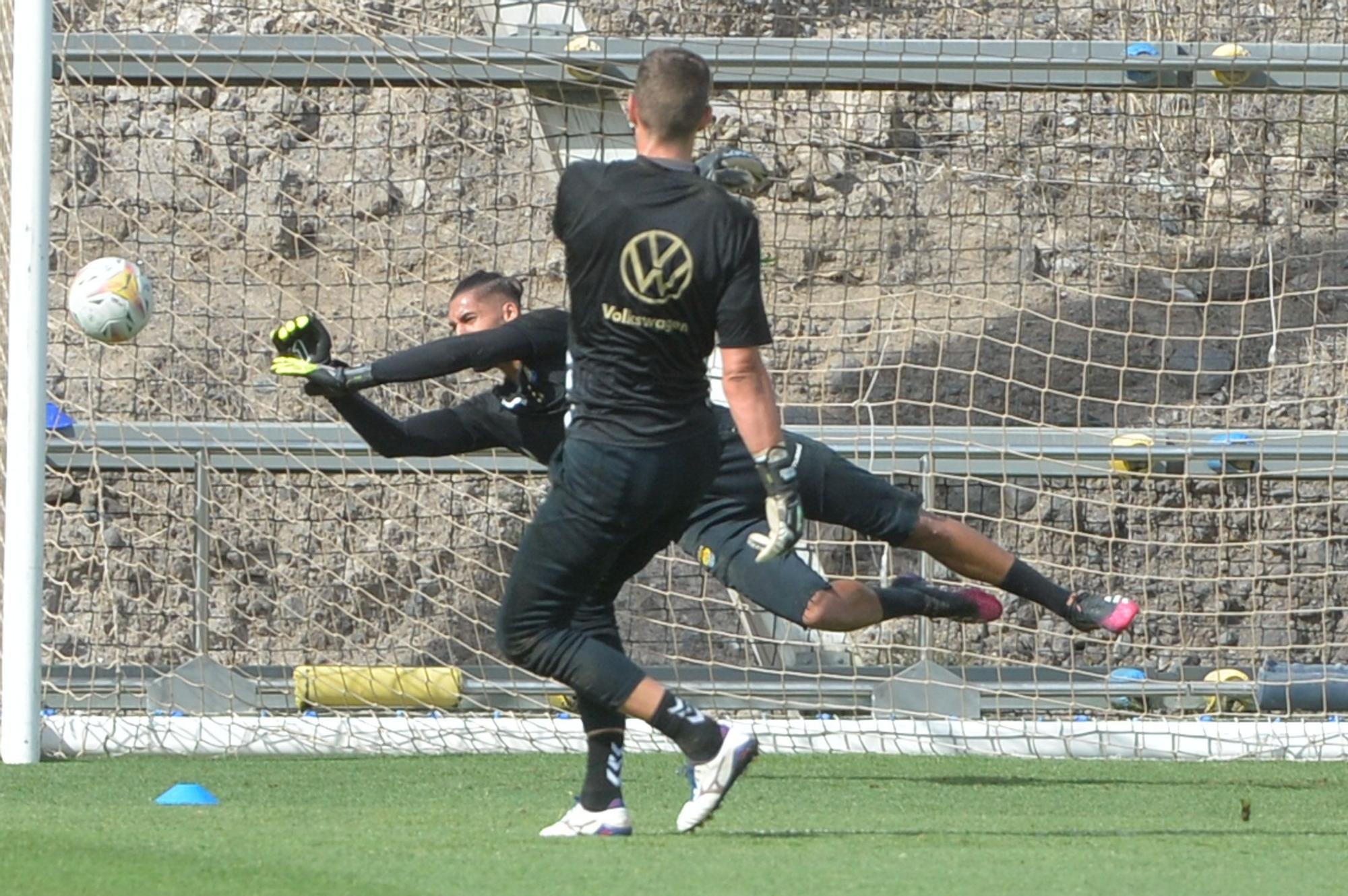 Entrenamiento de la UD Las Palmas en Barranco Seco (13/09/2021)