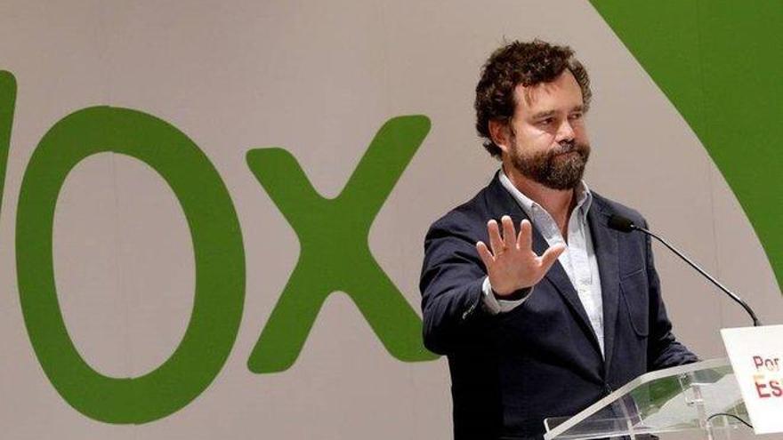 Vox advierte a PP y Cs de que tendrán que acordar con ellos en Murcia y Madrid para sacar los presupuestos