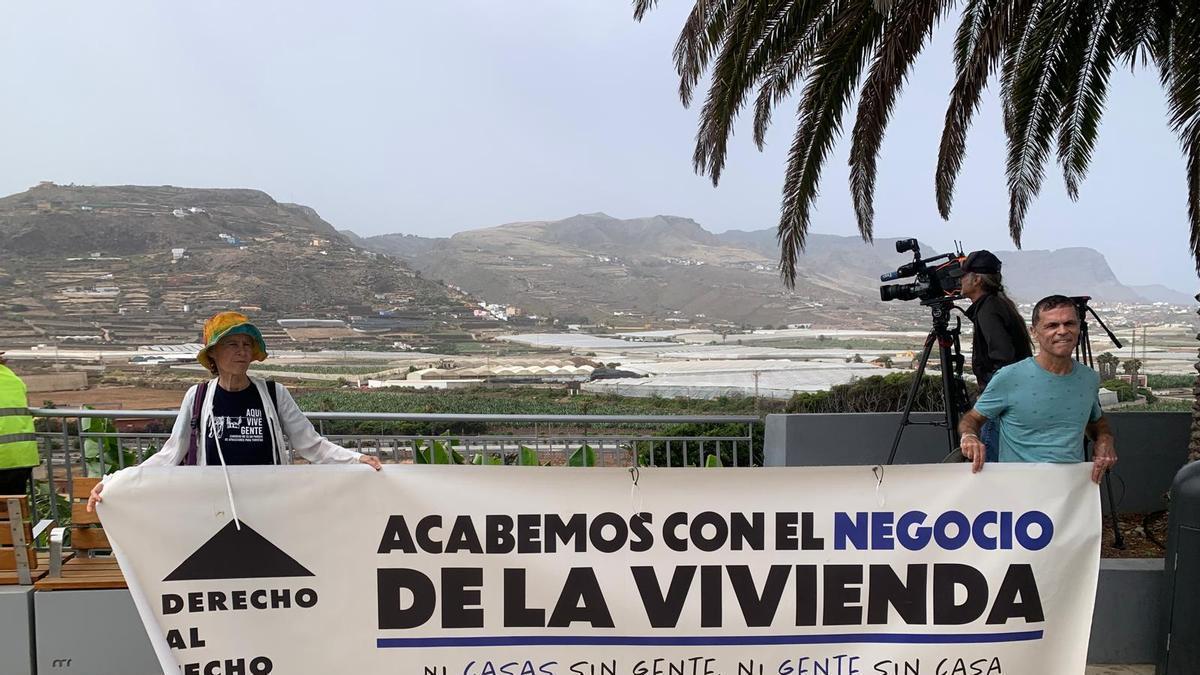 Comienza el desalojo del edificio Mr. Leacock en Santa María de Guía