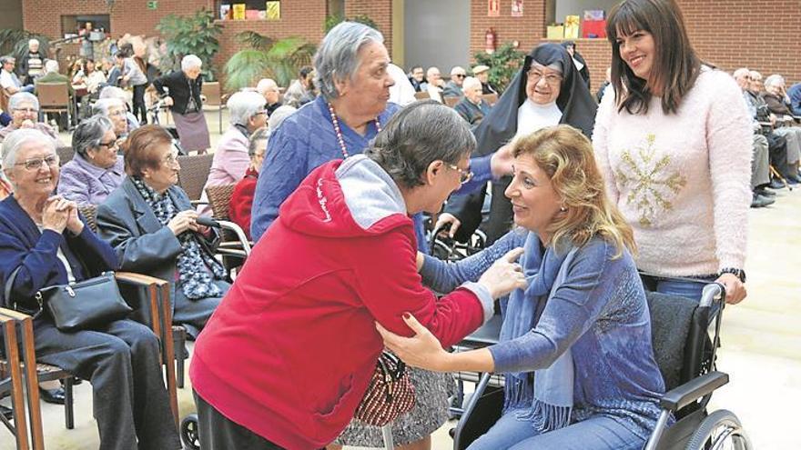 marco visita el asilo de los ancianos desamparados