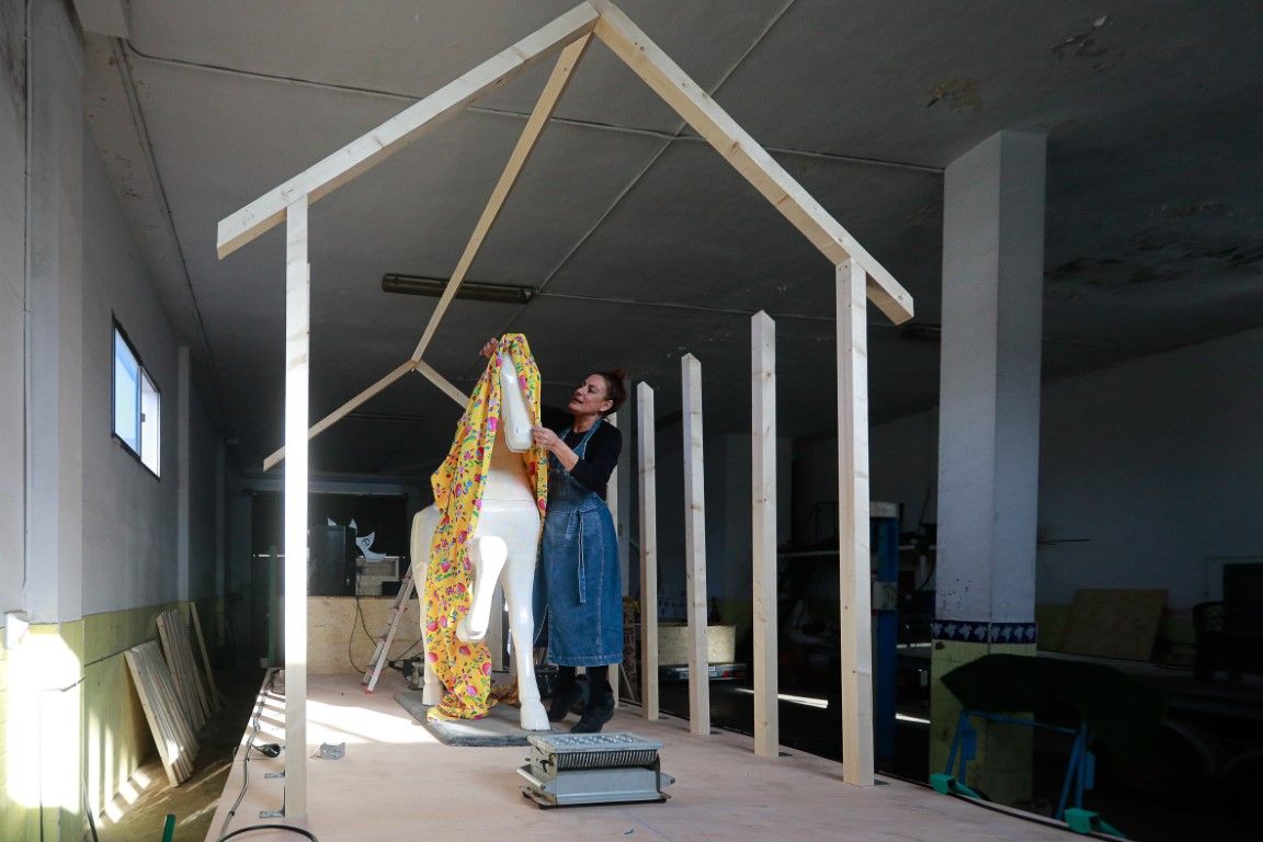 Preparativos de la cabalgata de Reyes de Sant Antoni