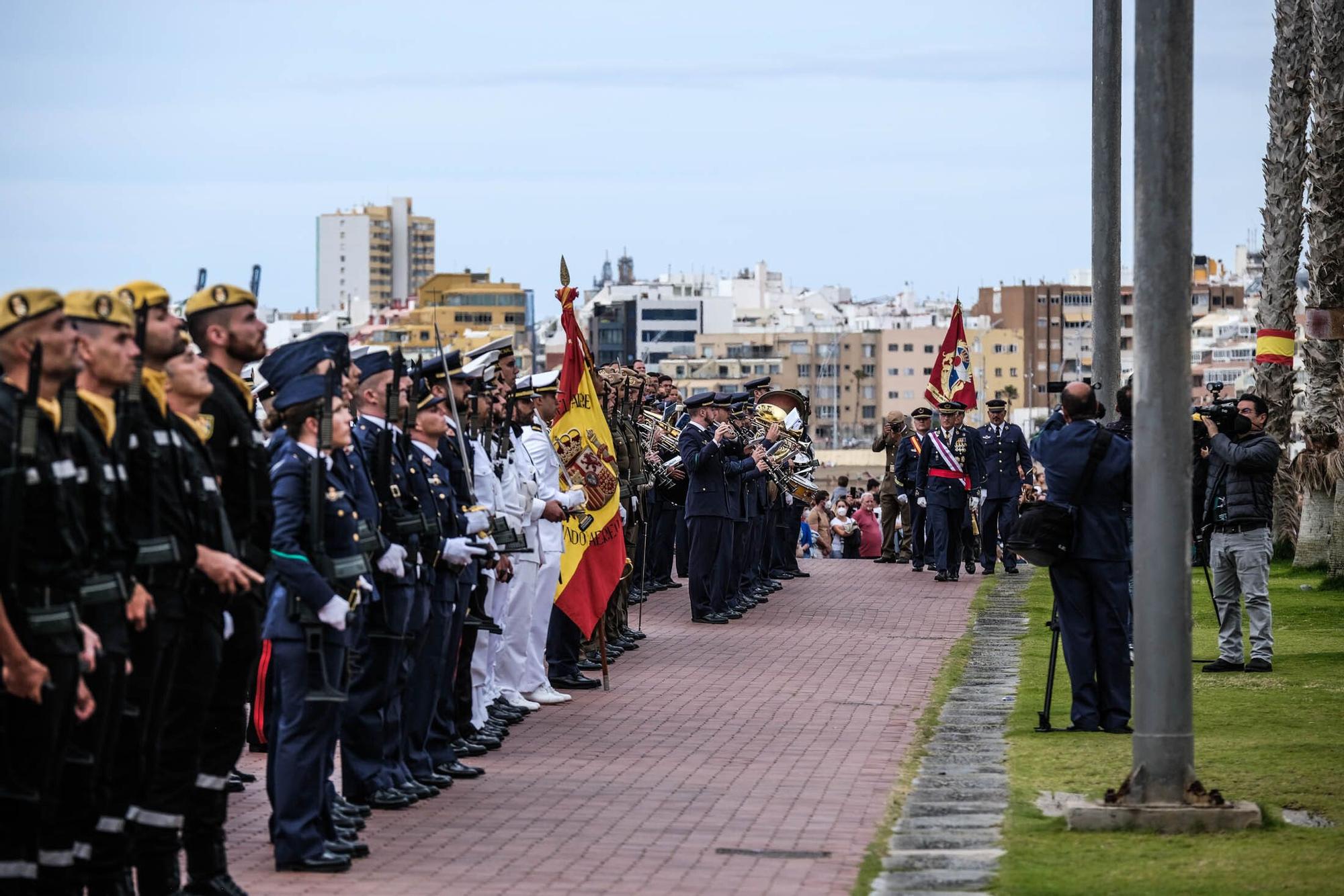 Las Fuerzas Armadas se reencuentran con la sociedad isleña tras la pandemia