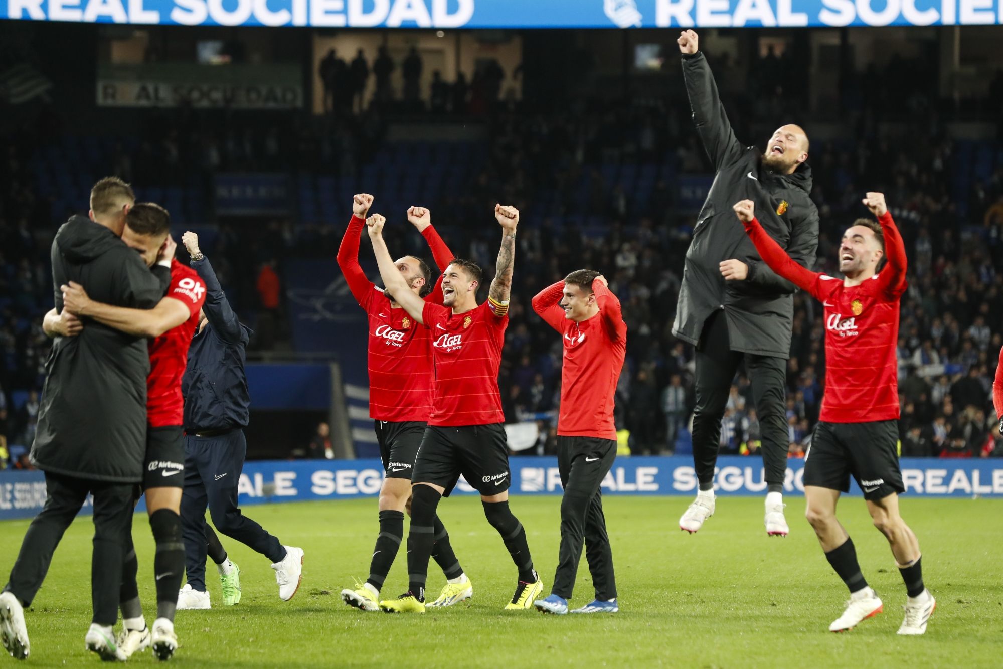 Las mejores fotos de la proeza histórica del Mallorca, que jugará la final de la Copa del Rey