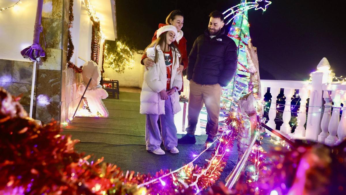 El barrio gijonés de El Muselín entrega los premios de su Concurso de Fachadas Navideñas