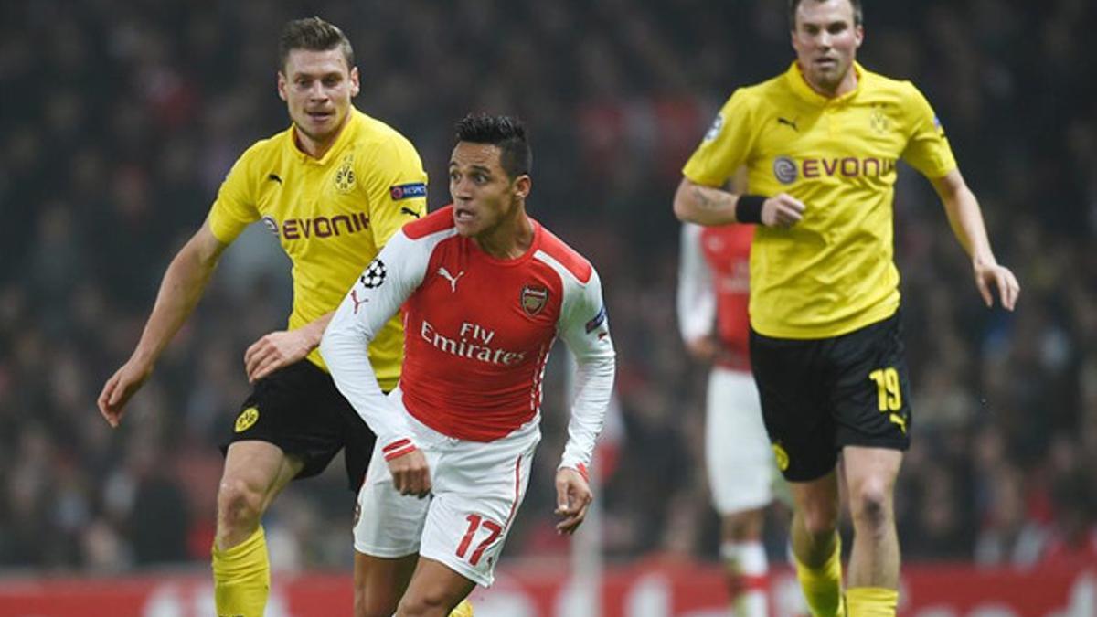 Alexis Sánchez culminó una gran jugada de Cazorla