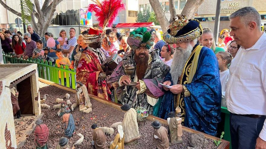 Los pajes reales aterrizan en Telde ante la inminente llegada de los Reyes Magos