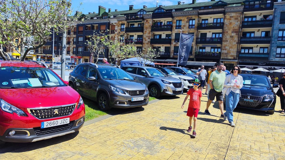 La feria del motor hace rugir Villaviciosa