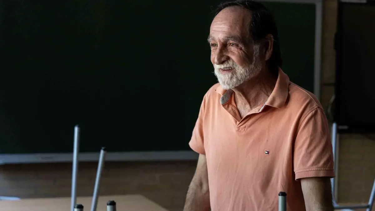 Ignacio González, profesor jubilado: "El distrito único nos ha hecho mucho daño"