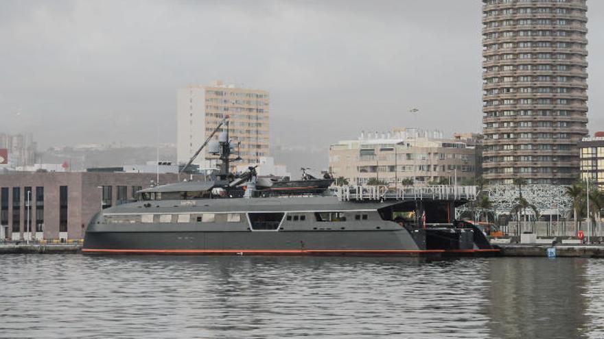 Los megayates se apuntan al muelle Sanapú