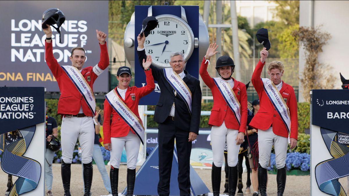 El equipo alemán celebra la victoria en la final de la Longines League of Nations™ 2026 en la Pista Olímpica del Real Club de Polo de Barcelona