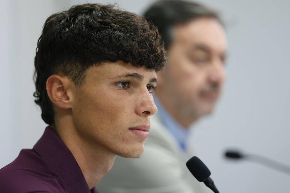 La presentación de Dani Budesca como nuevo jugador del Córdoba CF, en imágenes La presentación de Dani Budesca como nuevo jugador del Córdoba CF, en imágenes