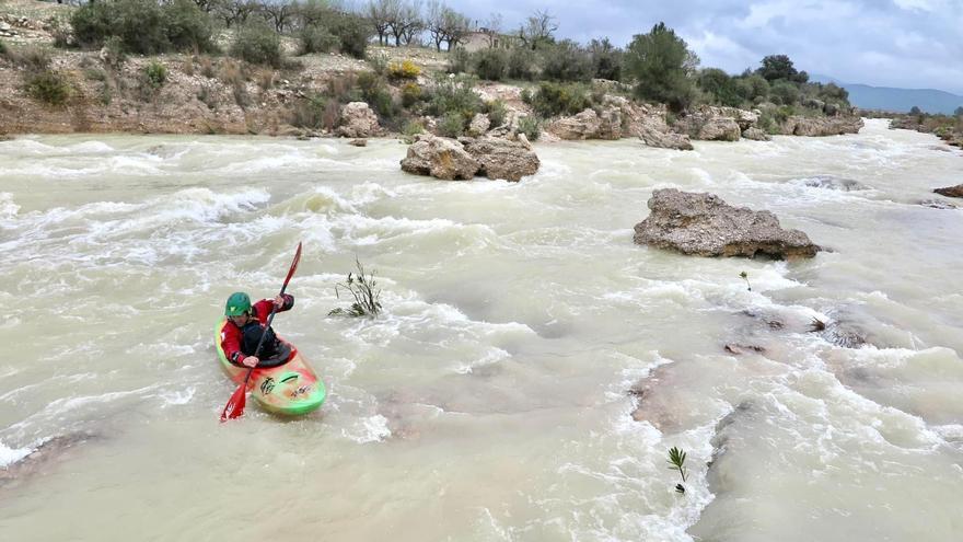 Lo nunca visto: bajadas en kayak por la rambla de la Viuda de Castellón