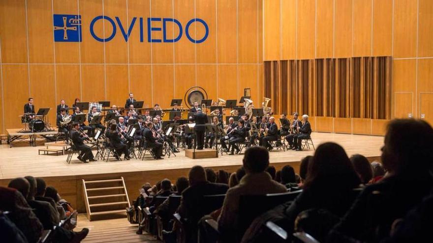 El Auditorio vibra con la Banda de Música &quot;Ciudad de Oviedo&quot;