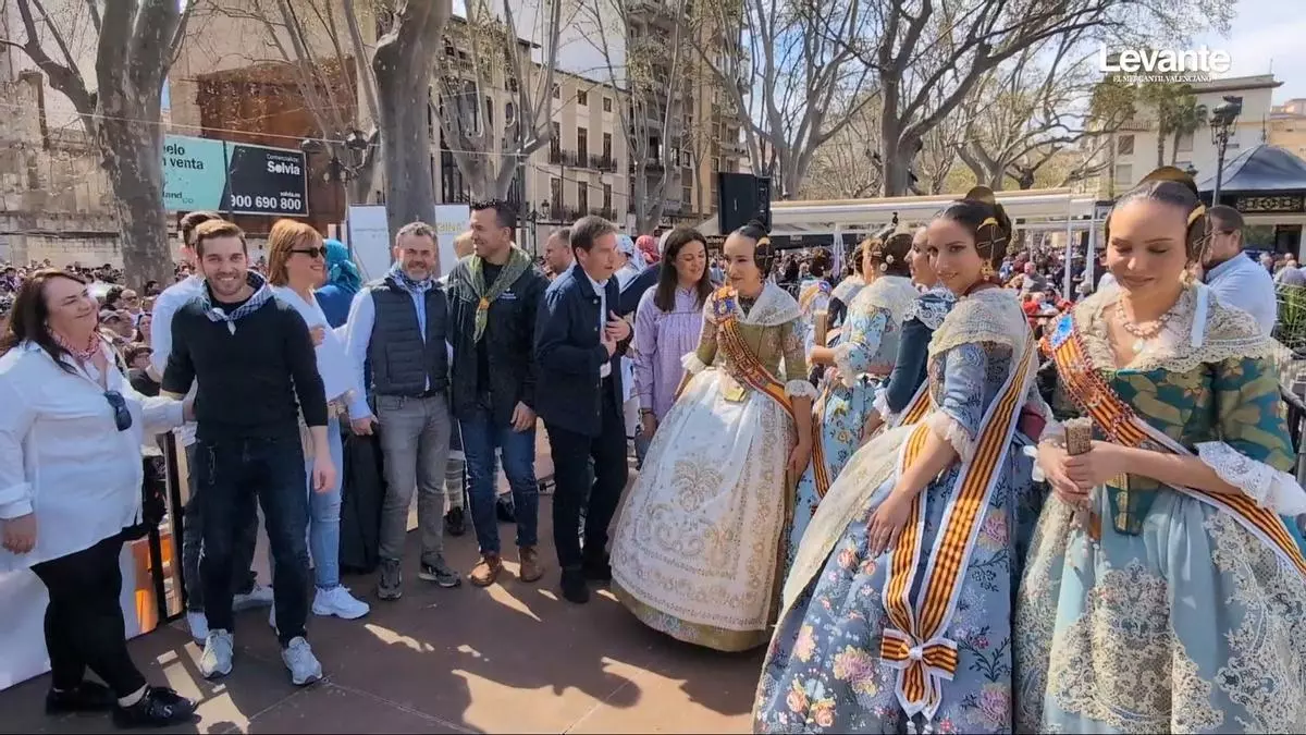 Desembarco "popular" en la mascletà de Xàtiva
