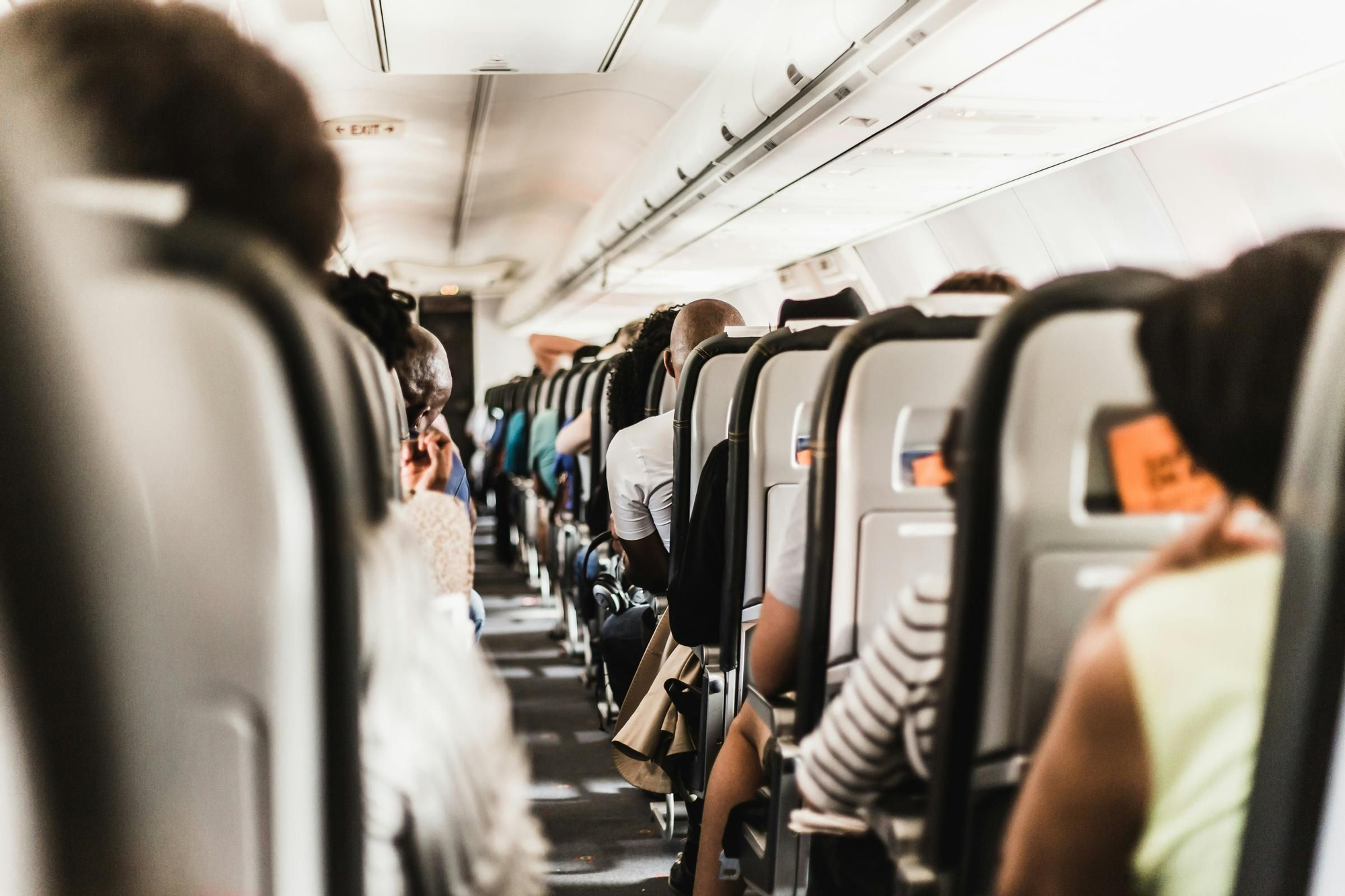 Con este truco conocerás el asiento más seguro del avión