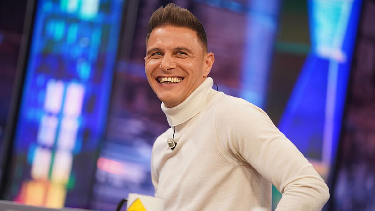 Joaquín Sánchez, en 'El Hormiguero', bromea junto a Pablo Motos sobre el pelo.