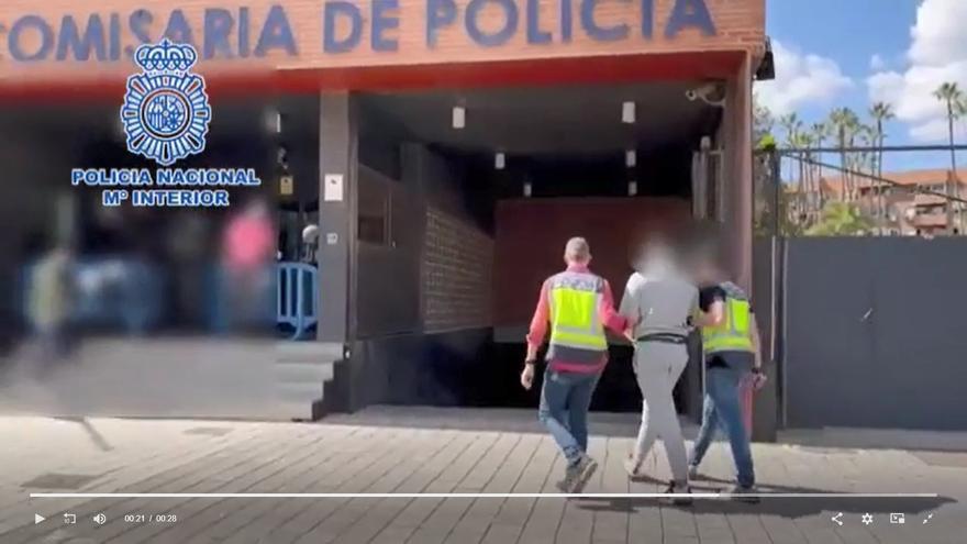 La Fiscalía pide más de 22 años de cárcel al acusado de matar de cinco disparos a un hombre en Alicante